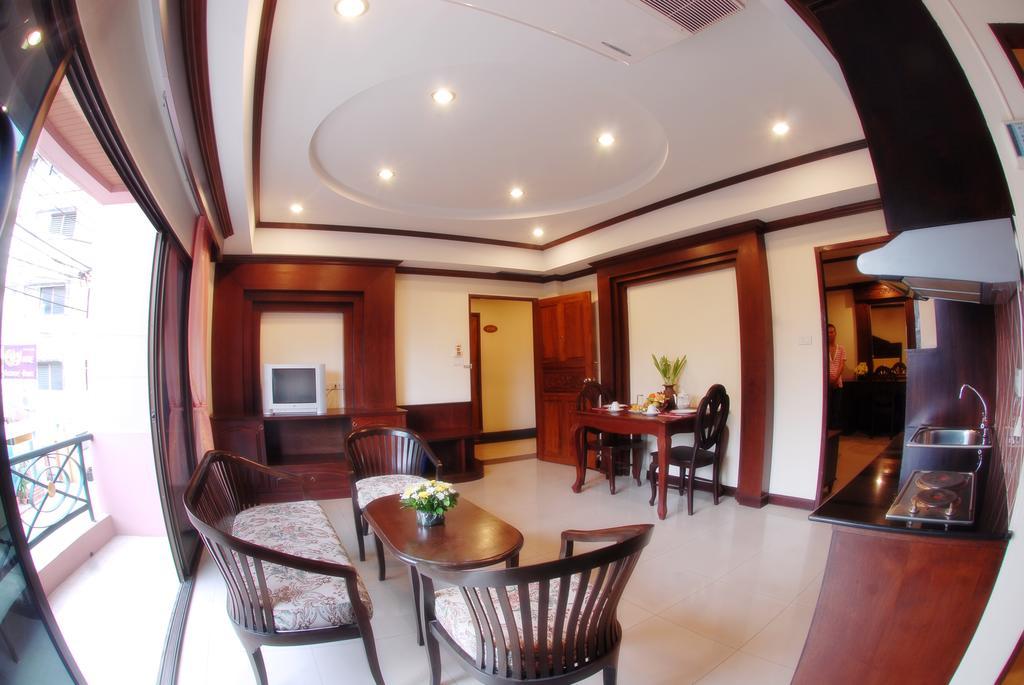 Golden Villa Pattaya Room photo